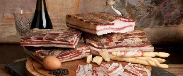 Poza cu PANCETTA CRUD-AFUMATĂ "GAMBA"